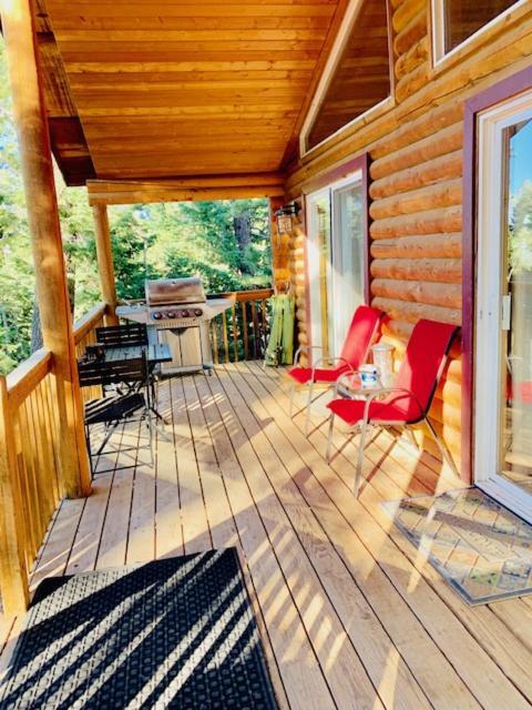 Adventure Awaits 3King Bed,2Bath Log Cabin In Heart Of Duck Creek Village! Buitenkant foto